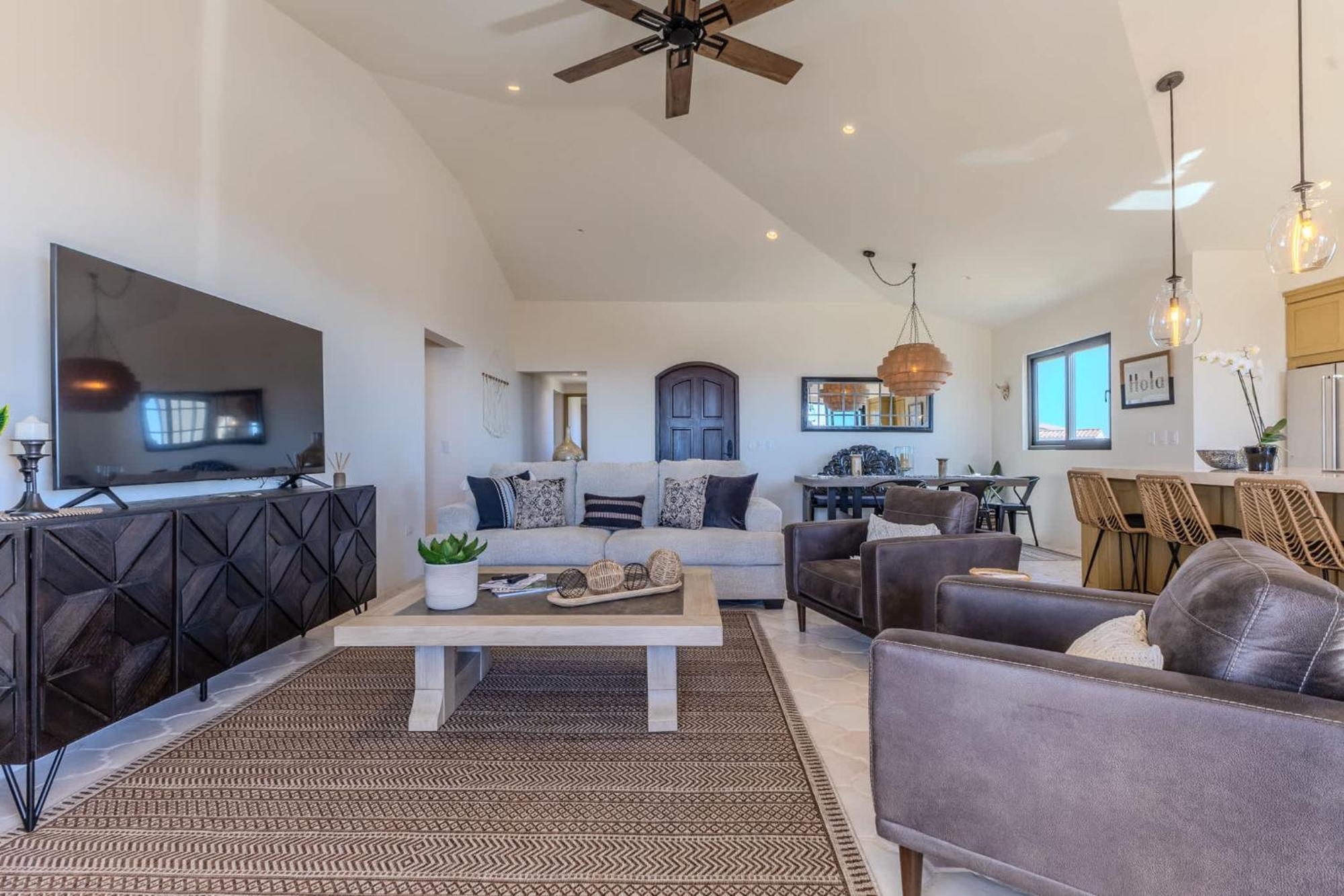 Golf Ocean Views & Pure Luxury Await Сasa de vacaciones