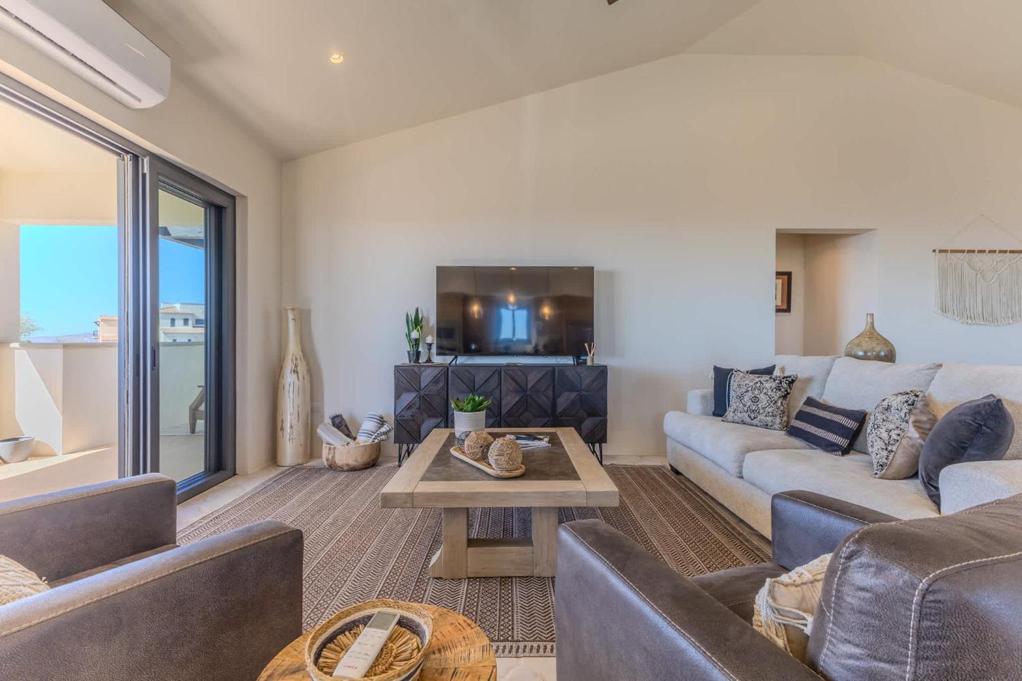 Golf Ocean Views & Pure Luxury Await Сasa de vacaciones